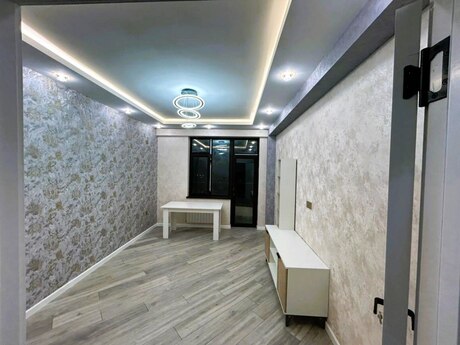 2 otaqlı yeni tikili - Qaraçuxur q. - 70 m²