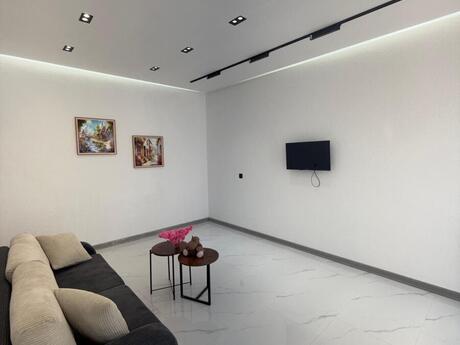 4 otaqlı həyət evi/bağ evi - Şüvəlan q. - 126 m²