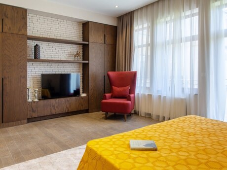 3-room apartment for rent, 200 m², 28 May: 2 400 ₼/mo 4