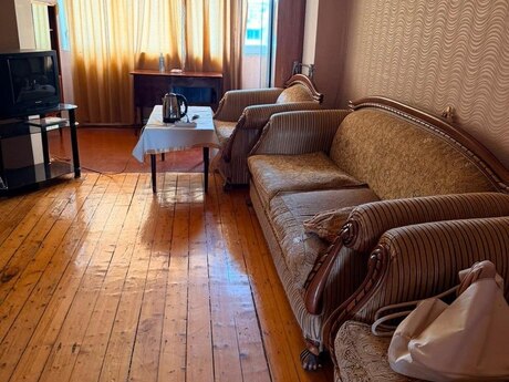 Elan №6374137 - Bakı, Gənclik m., 3 otaqlı, 90 m², 5/5 mərtəbə