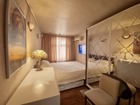 2 otaqlı köhnə tikili - 28 May m. - 65 m²