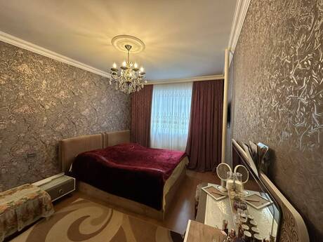 3-комн. вторичка - м. Ахмедлы - 75 м²