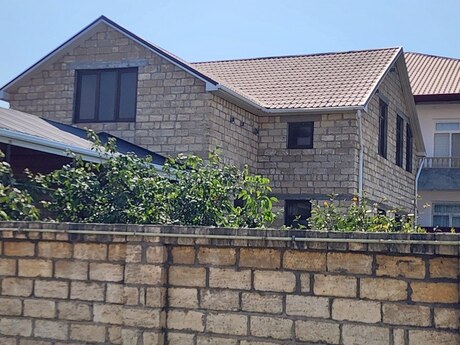 6 otaqlı həyət evi/bağ evi - Gəncə - 360 m²