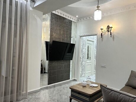 Kirayə 2 otaqlı mənzil, 60 m², 28 May: 1 250 ₼/ay 3
