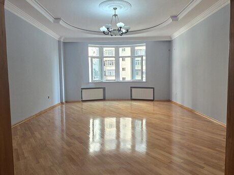 Elan №6299043 - Bakı, İnşaatçılar m., 3 otaqlı, 130 m², 2/18 mərtəbə