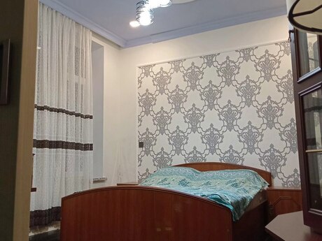 7 otaqlı həyət evi/bağ evi - Zabrat q. - 200 m²