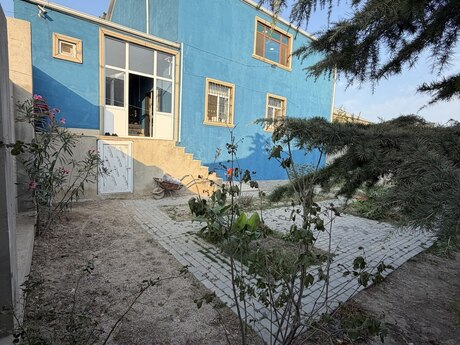 6 otaqlı həyət evi/bağ evi - Mehdiabad q. - 240 m²