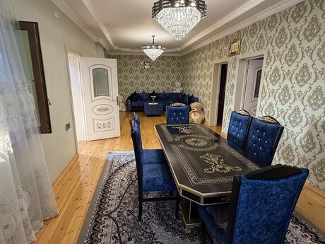 6 otaqlı həyət evi/bağ evi - Mehdiabad q. - 240 m²