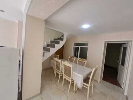 5 otaqlı həyət evi/bağ evi - Biləcəri q. - 200 m²