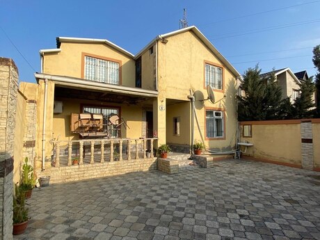 6 otaqlı həyət evi/bağ evi - Binə q. - 180 m²