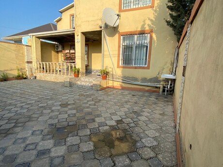 6 otaqlı həyət evi/bağ evi - Binə q. - 180 m²