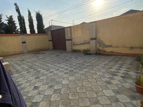6 otaqlı həyət evi/bağ evi - Binə q. - 180 m²