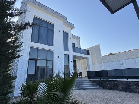 5 otaqlı həyət evi/bağ evi - Şüvəlan q. - 163 m²