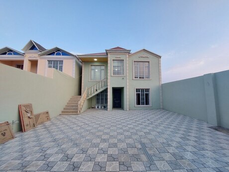 7 otaqlı həyət evi/bağ evi - Hövsan q. - 176 m²