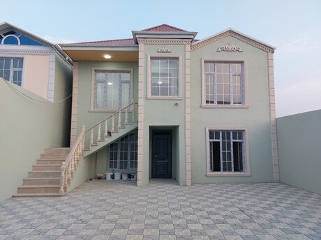7 otaqlı həyət evi/bağ evi - Hövsan q. - 176 m²