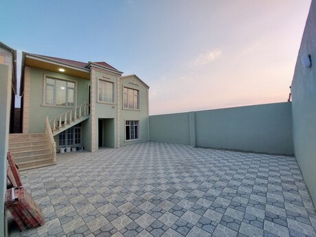 7 otaqlı həyət evi/bağ evi - Hövsan q. - 176 m²