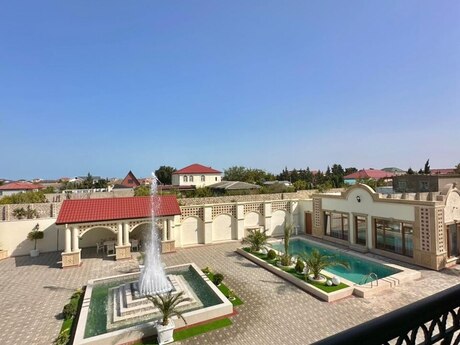 5 otaqlı həyət evi/bağ evi - Buzovna q. - 300 m²