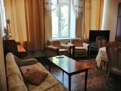 Elan №6374687 - Bakı, 28 May m., 4 otaqlı, 150 m², 2/2 mərtəbə