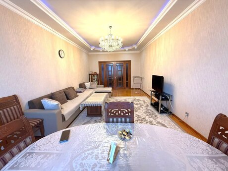 4 otaqlı yeni tikili - 28 May m. - 155 m²