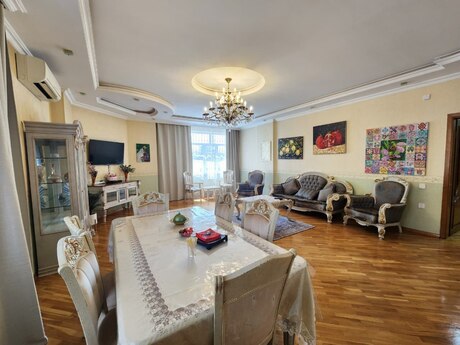 Объявление №6374794 - Баку, м. Элмляр Академиясы, 3-комн., 190 м², 2/17 этаж
