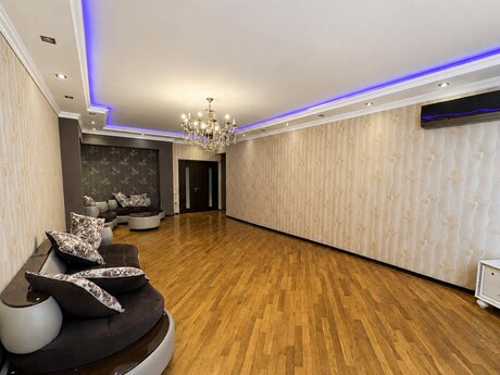 Elan №6374788 - Bakı, Şah İsmayıl Xətai m., 3 otaqlı, 154 m², 4/17 mərtəbə