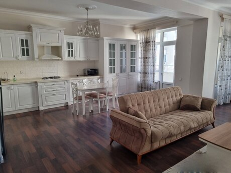 3 otaqlı yeni tikili - Şah İsmayıl Xətai m. - 120 m²