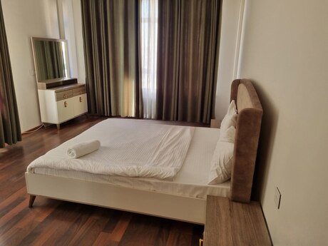 3 otaqlı yeni tikili - Şah İsmayıl Xətai m. - 120 m²
