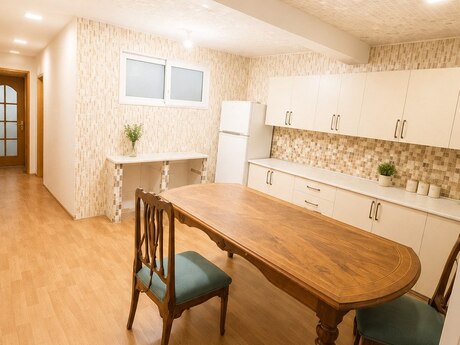 Elan №6374881 - Bakı, Nizami m., 6 otaqlı, 230 m², 4/10 mərtəbə