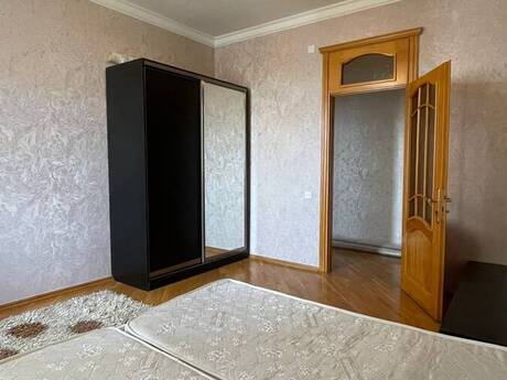 3-комн. новостройка - м. 20 января - 140 м²