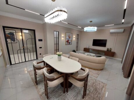 3-комн. новостройка - м. 8 ноября - 110 м²