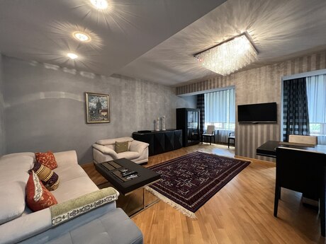 3-room apartment for rent, 120 m², 28 May: 3 000 ₼/mo 5