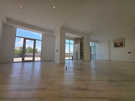 Elan №6375272 - Bakı, Şah İsmayıl Xətai m., 10 otaqlı, 450 m²