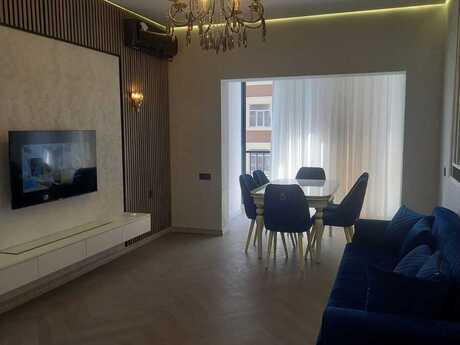 3-комн. новостройка - м. 28 мая - 110 м²