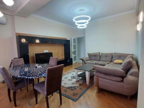 Elan №6375191 - Bakı, 28 May m., 2 otaqlı, 80 m², 9/18 mərtəbə