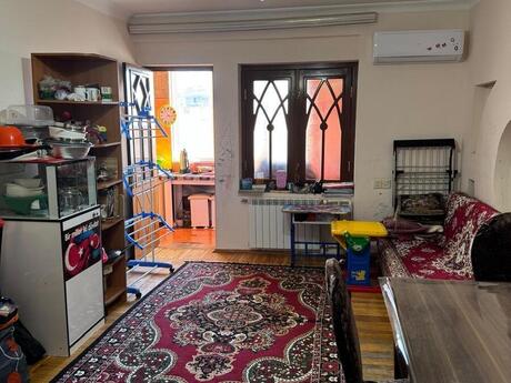 3 otaqlı köhnə tikili - Əhmədli m. - 65 m²