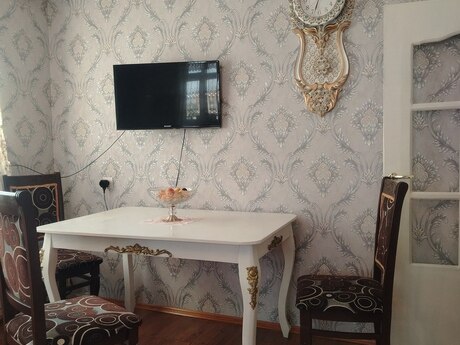 2 otaqlı köhnə tikili - Köhnə Günəşli q. - 50 m²