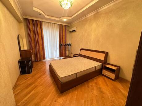 Объявление №6375259 - Баку, м. 28 мая, 2-комн., 90 м², 3/14 этаж