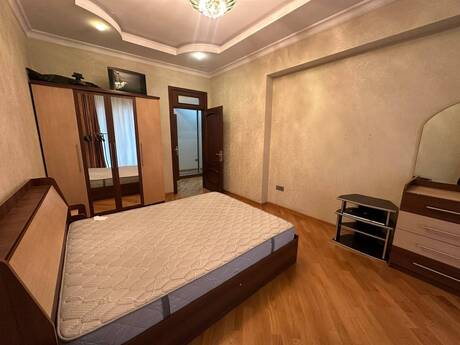 2 otaqlı yeni tikili - 28 May m. - 90 m²