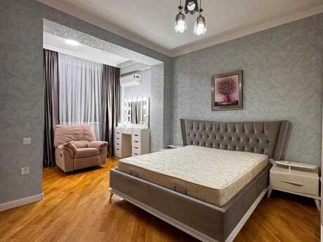 Elan №6375322 - Bakı, Nizami m., 3 otaqlı, 117 m², 17/18 mərtəbə
