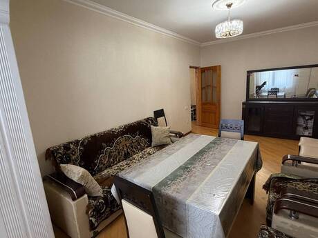 Объявление №6375326 - Баку, м. 8 ноября, 2-комн., 60 м², 2/9 этаж