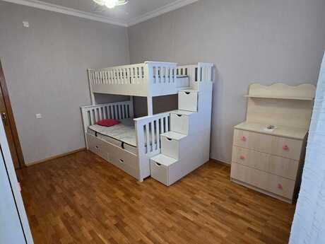 3-комн. вторичка - м. 8 ноября - 125 м²