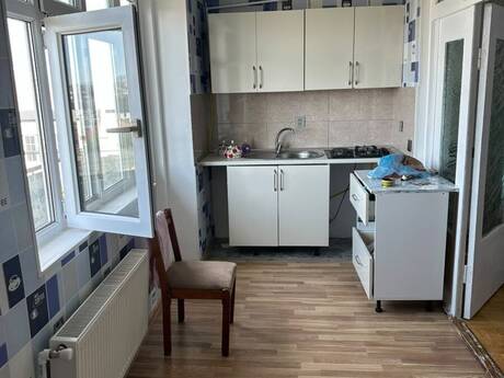 3 otaqlı köhnə tikili - Badamdar q. - 70 m²