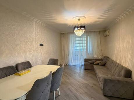 3 otaqlı köhnə tikili - İnşaatçılar m. - 60 m²