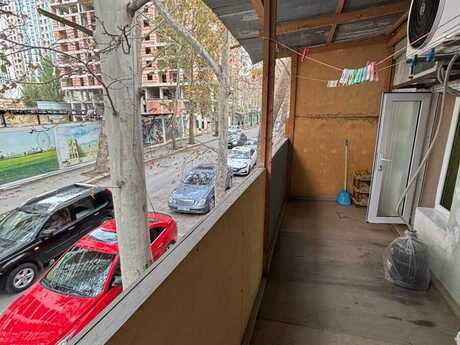 Elan №6375591 - Bakı, 28 May m., 2 otaqlı, 65 m², 2/2 mərtəbə