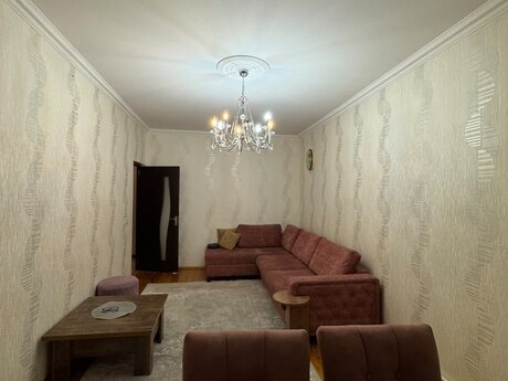 3 otaqlı köhnə tikili - Bakıxanov q. - 85 m²