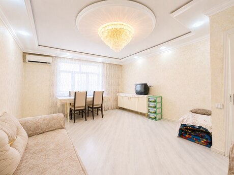 3 otaqlı yeni tikili - Bakıxanov q. - 95 m²