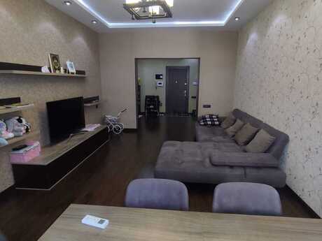 2-room apartment, 77 m², 8 Noyabr: 310 000 ₼ 5