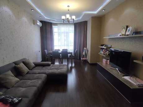 2-room apartment, 77 m², 8 Noyabr: 310 000 ₼ 3