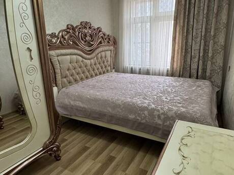 Elan №6375704 - Bakı, 28 May m., 3 otaqlı, 61 m², 3/5 mərtəbə