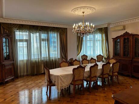 Elan №6375744 - Bakı, Nizami m., 4 otaqlı, 200 m², 4/19 mərtəbə